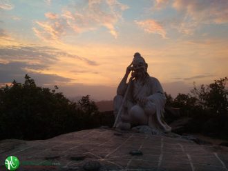 hoi an monkey mountain motorbike tour