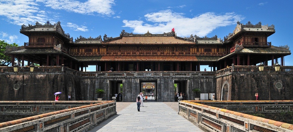 hue-citadel-in- hue city tour