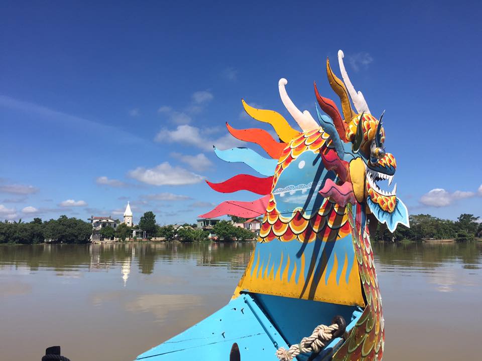 Why we should join in Perfume river tour Hue, Viet Nam