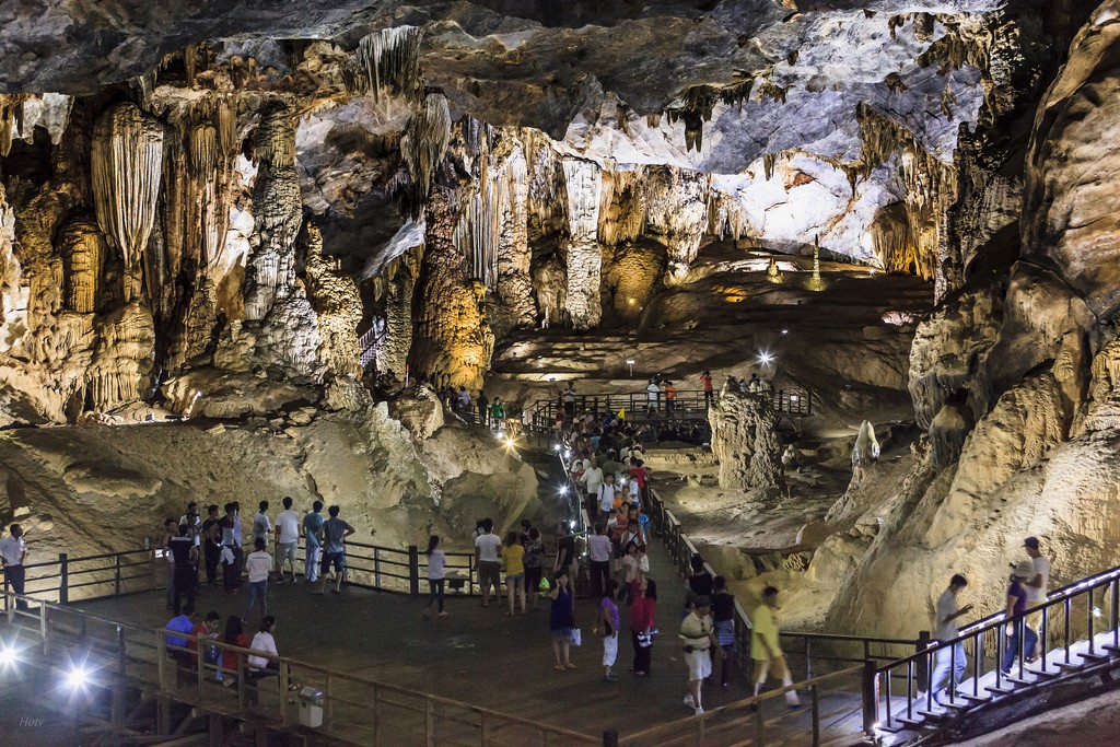 paradise cave Phong Nha ke bang, Viet Nam
