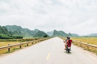 Hoi An, Da Nang motorbike tour to Ha Noi