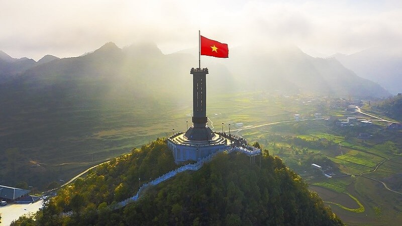 Explore the Majestic Lũng Cú Flag Tower in Hà Giang